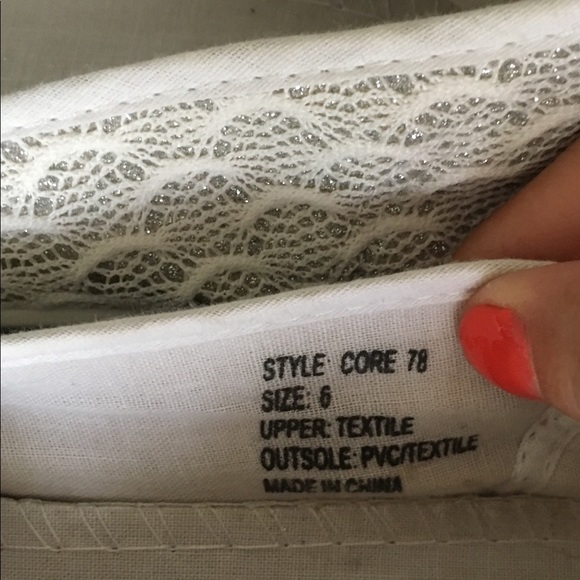 Lacey sparkle slip-ons size 6 will fit size 6.5 - Picture 5 of 8